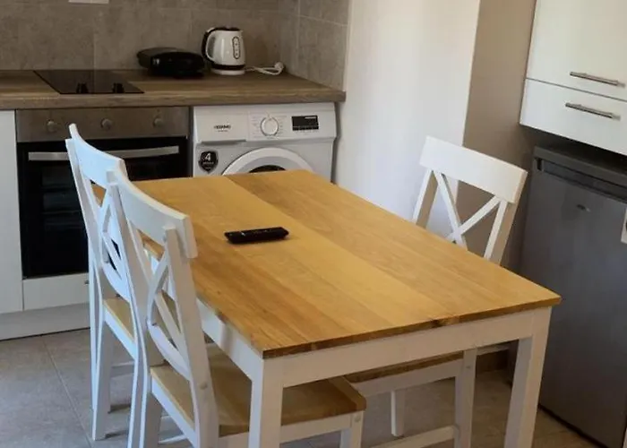 Apartment Sunset Realty