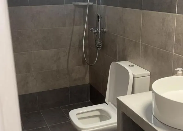 Sunset Realty * Kini