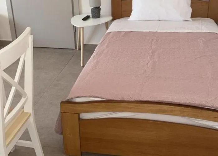 Sunset Realty * Kini